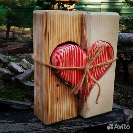 Подсвечник из дерева