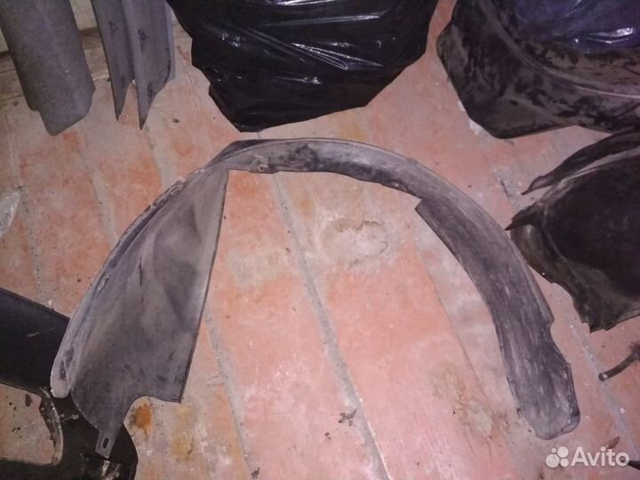 Подкрылок / локер audi a6 c4 / 100 C4