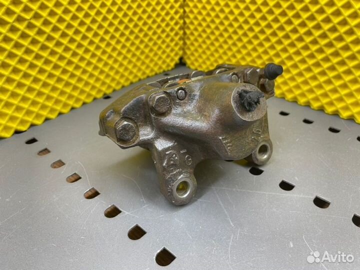 Суппорт задний левый Mercedes-Benz C-Class W202