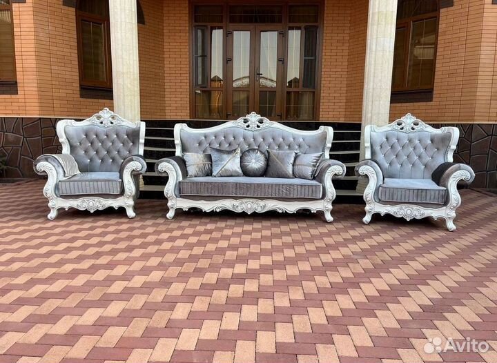 Диван в офис