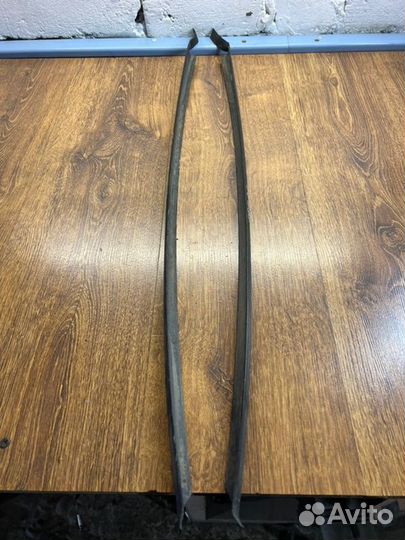 Молдинг лобового стекла передний Volkswagen Passat