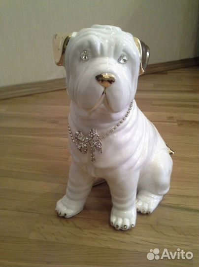 Статуэтка собака