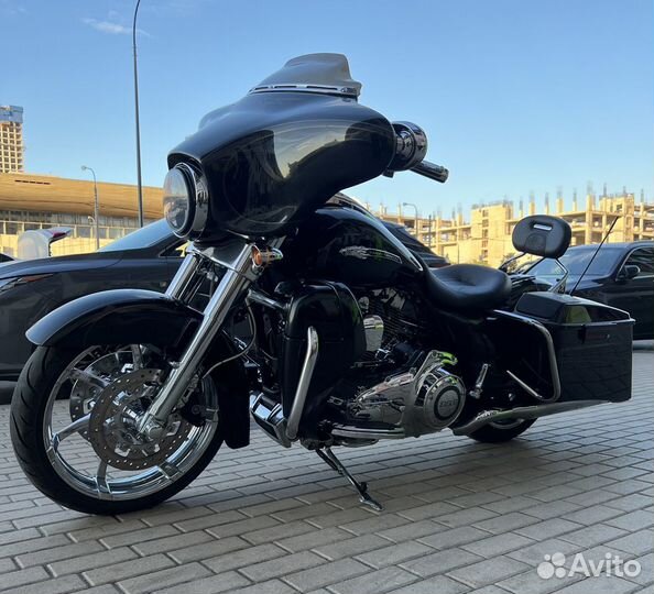 Street Glide CVO (Black Diamond)