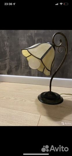 Новая настольная лампа стекло