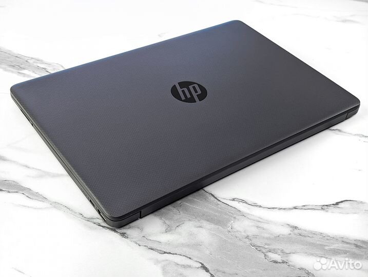 HP Laptop 15,6” R3-4300U 16GB 512SSD IPS