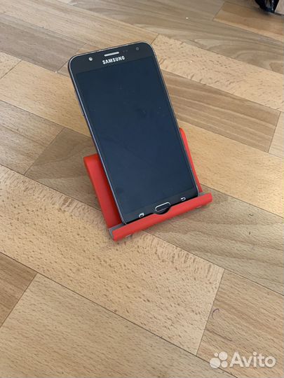Телефон Samsung galaxy j7