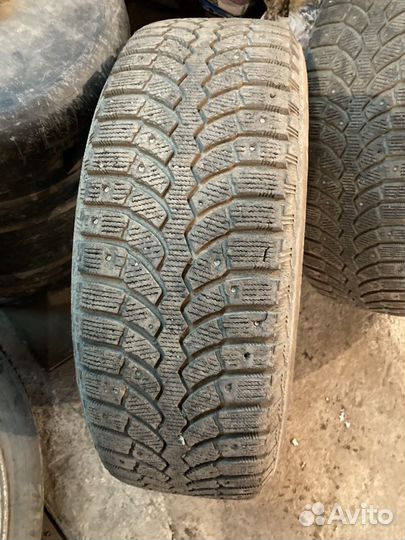 Bridgestone Blizzak Spike-01 185/60 R15
