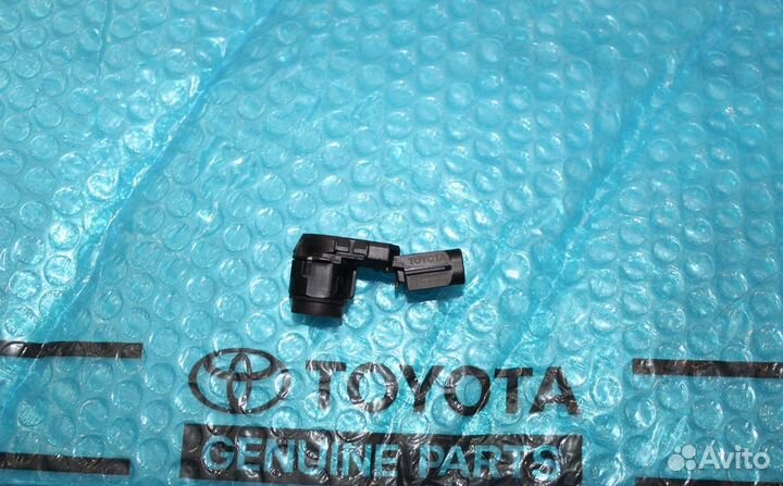 Парктроник Камри 70 черный металлик Оригинал бу