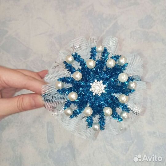 Корона из блестящей проволоки