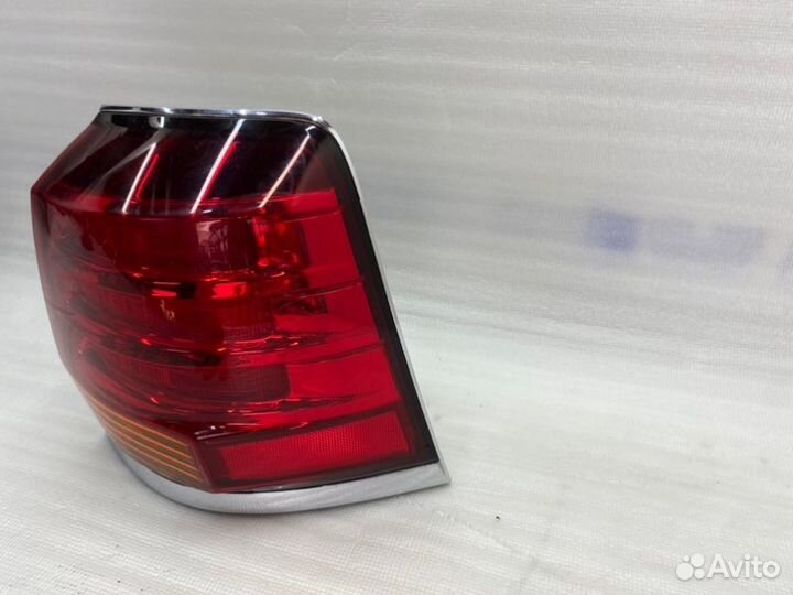 Фонарь задний правый Lexus Lx570 2012-2015