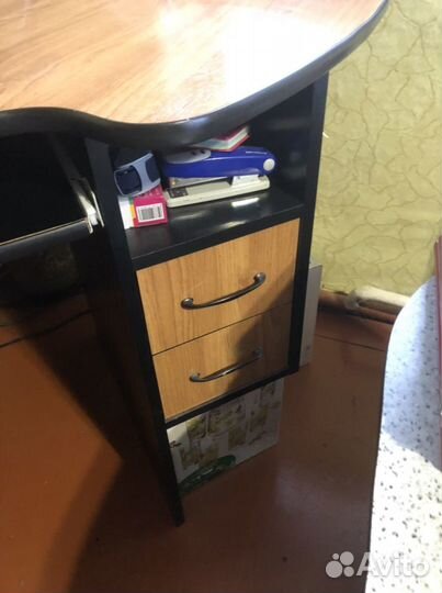 Компьютерный стол