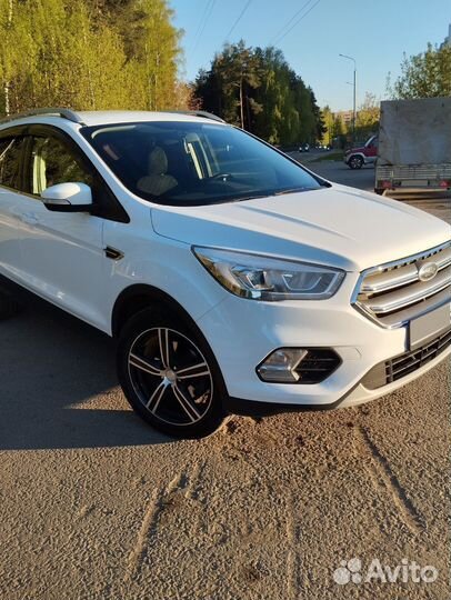 Ford Kuga 2.5 AT, 2017, 160 000 км