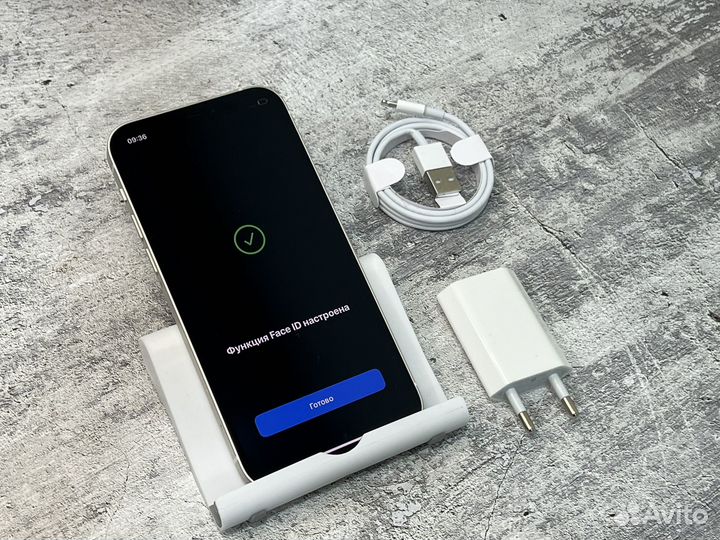 iPhone 12, 64 ГБ