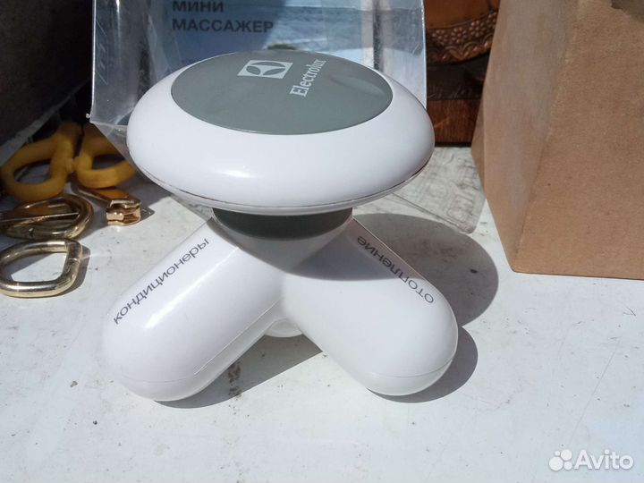 Мини массажер новый