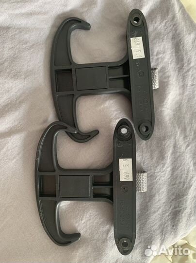 Крючок в багажник 1k867615a и папка под документы