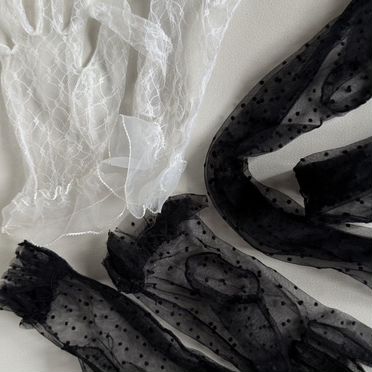 Перчатки в горох