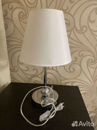 Лампа настольная
