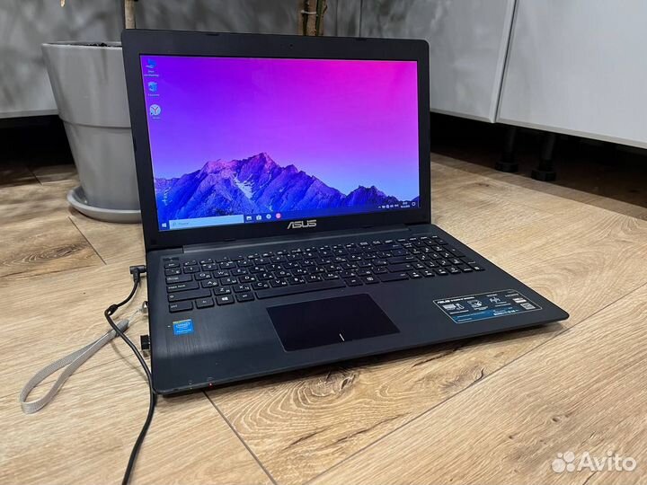 Ноутбук Asus X553M