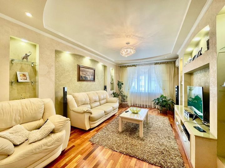 3-к. квартира, 90 м², 5/10 эт.