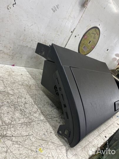 Бардачок Volkswagen Polo 5 Седан