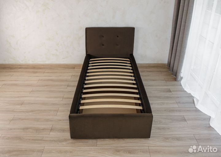 Кровать в велюре с матрасом 80х200