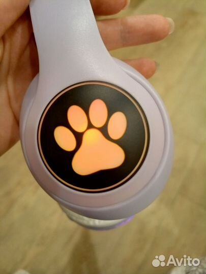 Новые беспроводные наушники с ушками