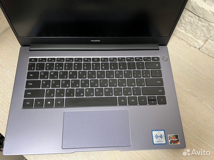 Ноутбук huawei matebook d 14 в Отличном состоянии