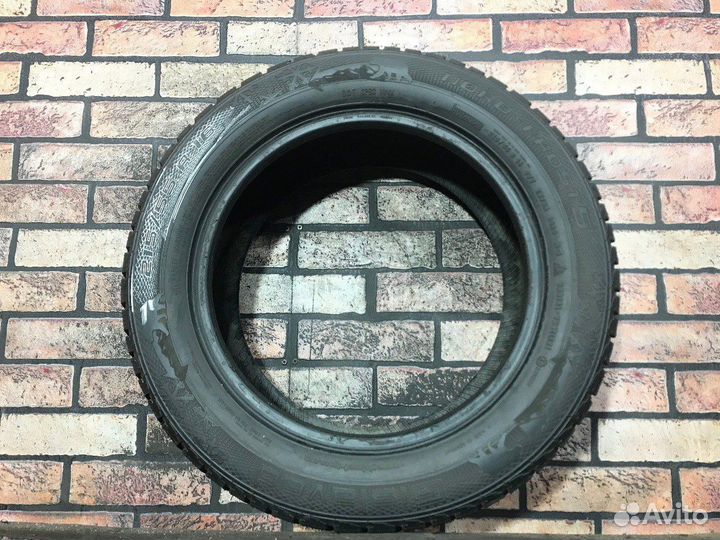 Gislaved Nord Frost 5 215/55 R16 97T