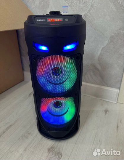 Новая музыкальная портативная колонка с караоке