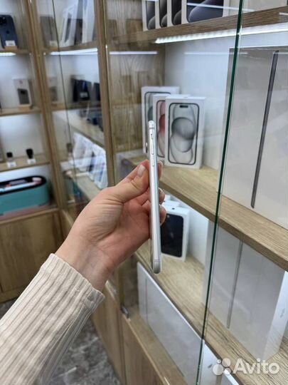 iPhone 8 Plus, 64 ГБ