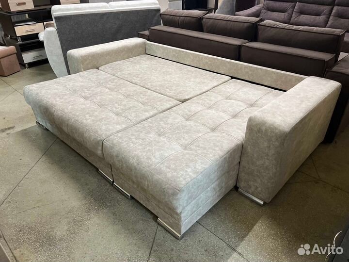Диван с оттоманкой 