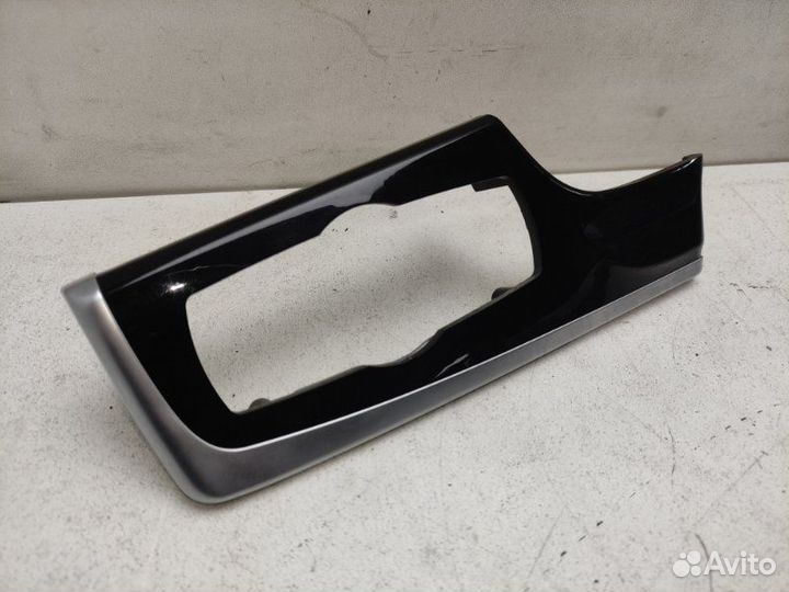 Накладка торпеды Bmw 535 Xi F10 2011