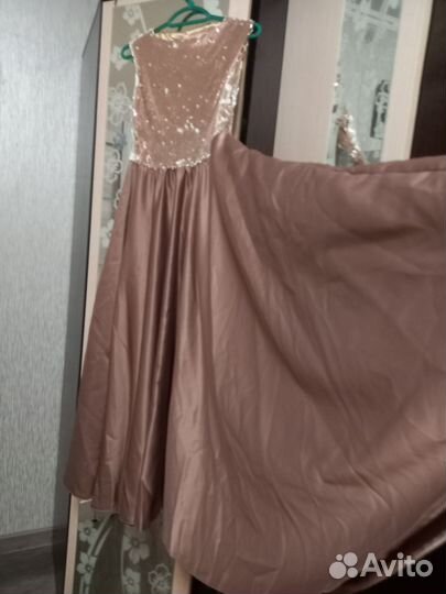 Нарядное платье