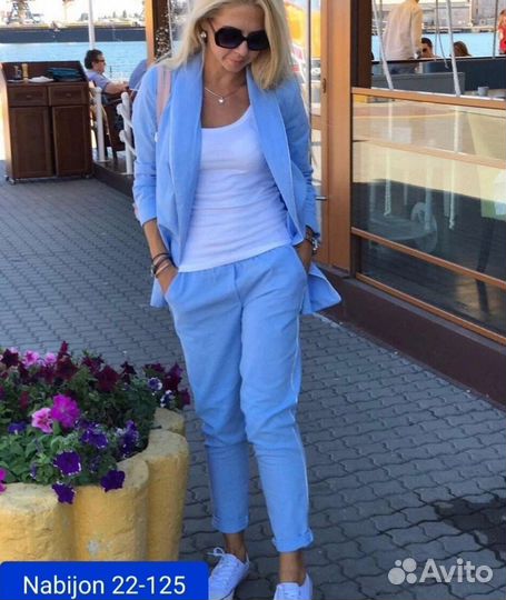 Костюм женский