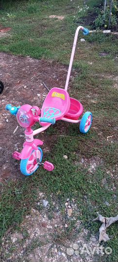 Трехколесный велосипед