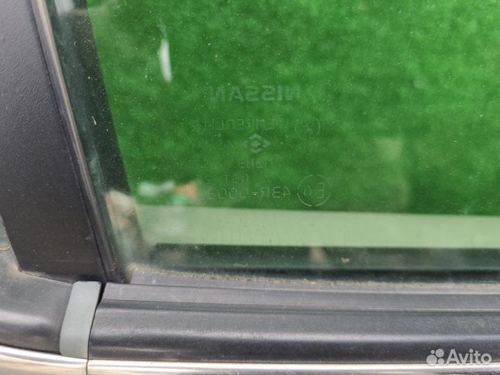 Стекло двери опускное заднее правое Infiniti I35