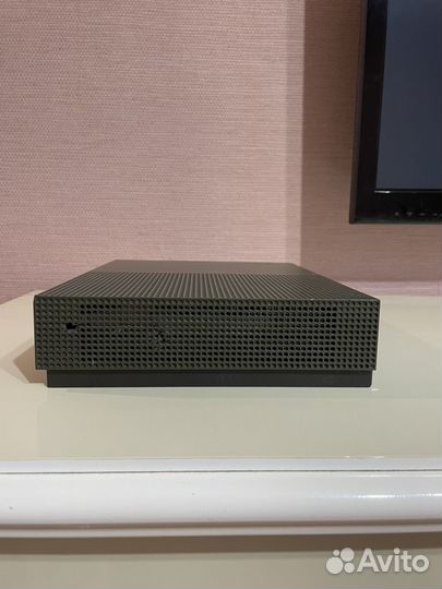 Консоль Xbox One S