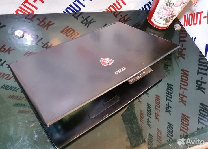Игровой ноутбук MSI с большим экраном