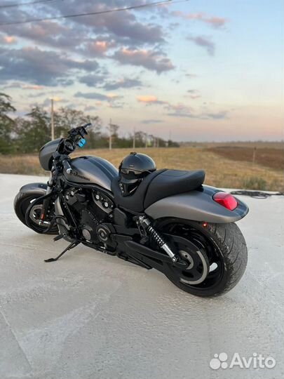 Harley Davidson v rod night rod