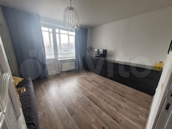 2-к. квартира, 43 м², 5/9 эт.