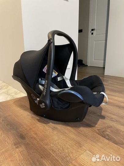 Детское автокресло от 0 maxi cosi