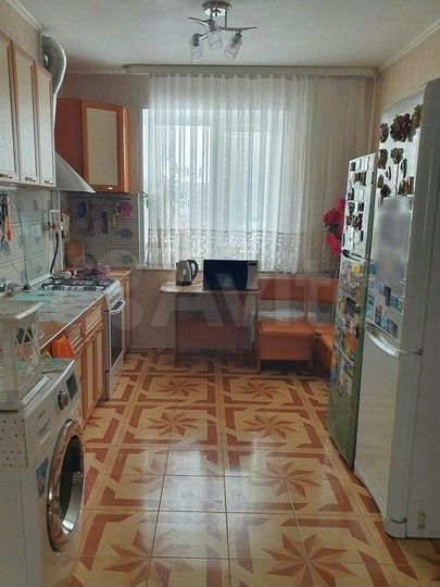 Комната 15 м² в 3-к., 4/10 эт.