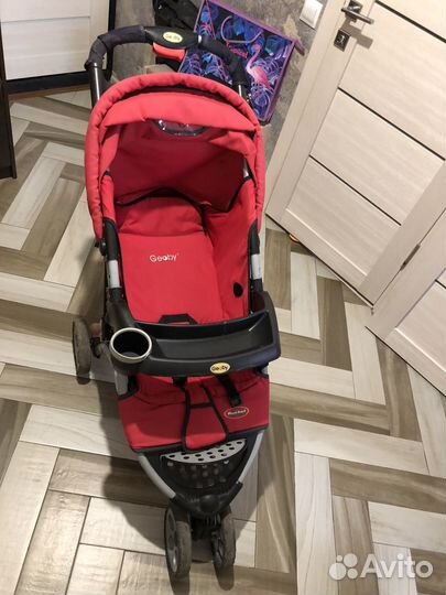 Прогулочная коляска