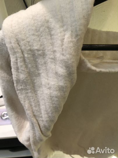 Плюшевый белый свитер