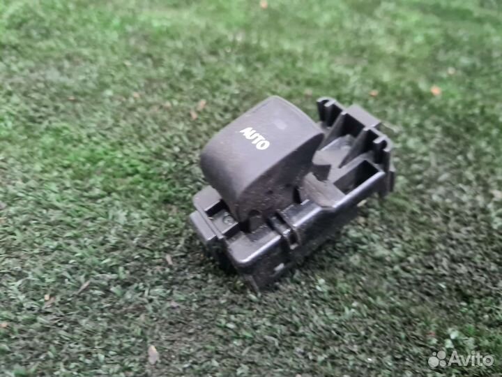 Кнопка стеклоподъемника Camry 40, Prado