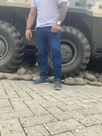Джинсы мужские