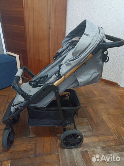 Коляска прогулочная