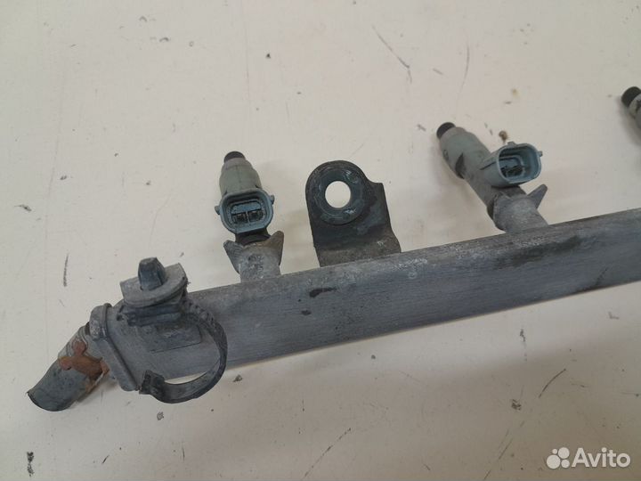 Рейка топливная рампа Suzuki Liana 2001-2007