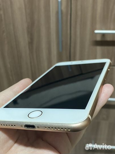 iPhone 8 Plus, 64 ГБ