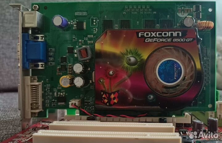 Материнская плата с процессором и памятью